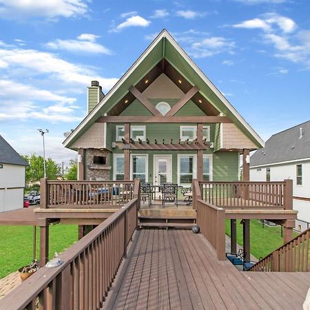Luxury Waterfront Home Family And Pet Friendly Near Surfside Beach 11 Mins Freeport Bagian luar foto