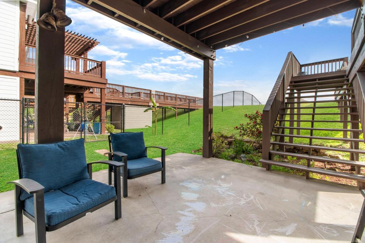 Luxury Waterfront Home Family And Pet Friendly Near Surfside Beach 11 Mins Freeport Bagian luar foto