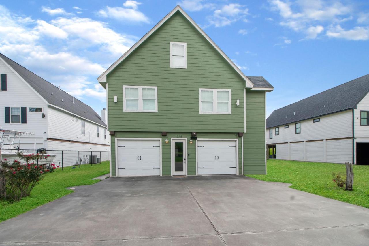 Luxury Waterfront Home Family And Pet Friendly Near Surfside Beach 11 Mins Freeport Bagian luar foto