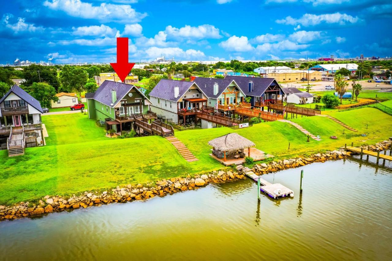 Luxury Waterfront Home Family And Pet Friendly Near Surfside Beach 11 Mins Freeport Bagian luar foto