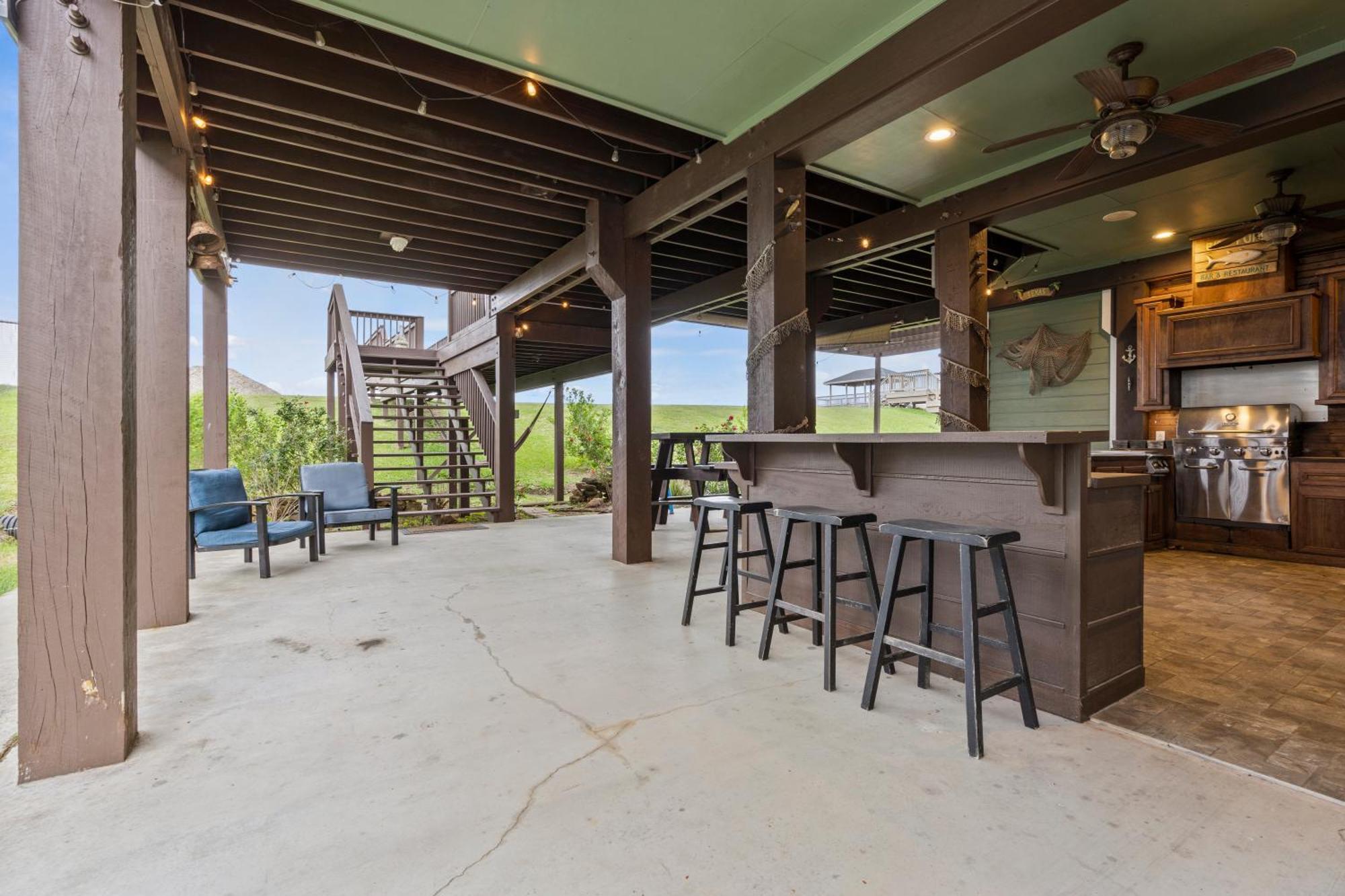 Luxury Waterfront Home Family And Pet Friendly Near Surfside Beach 11 Mins Freeport Bagian luar foto